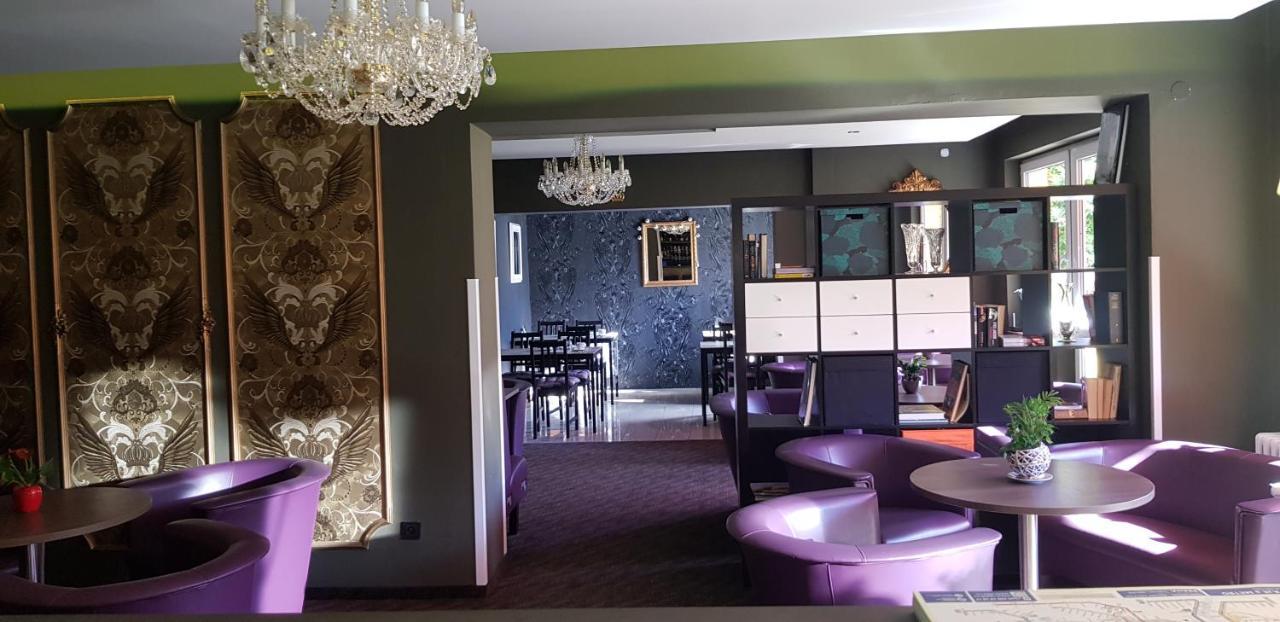 Hotel M-Tourist à Prague Extérieur photo