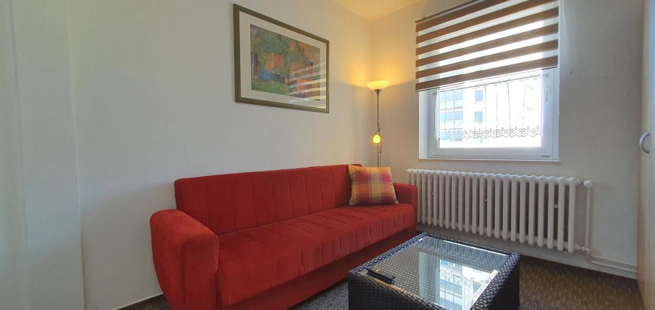 Hotel M-Tourist à Prague Extérieur photo