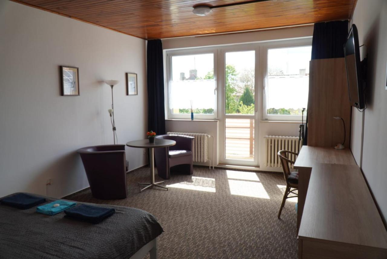 Hotel M-Tourist à Prague Extérieur photo