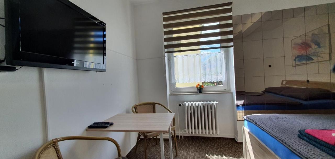 Hotel M-Tourist à Prague Extérieur photo