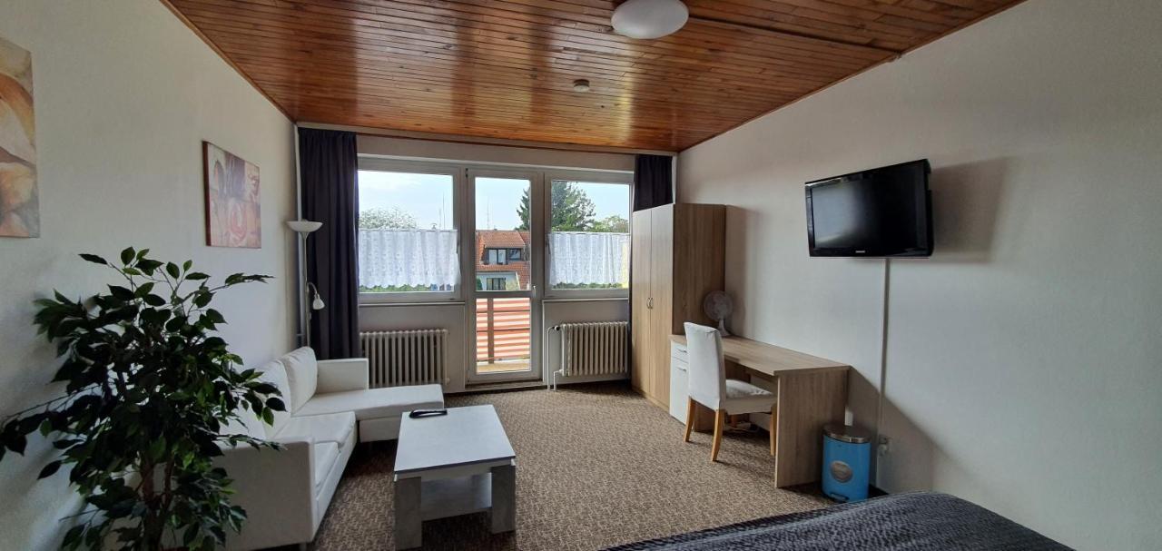 Hotel M-Tourist à Prague Extérieur photo